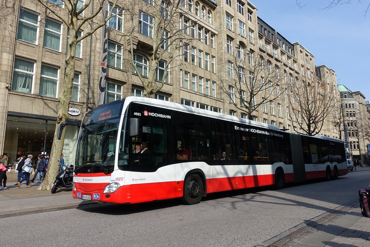 HHA 4603 (HH-YB 4903) Linie 5, am 29.3.2019 in der Mönckebergstr. / MB CapaCity L, 5-türig, 4-achs. (EZ 2016) /