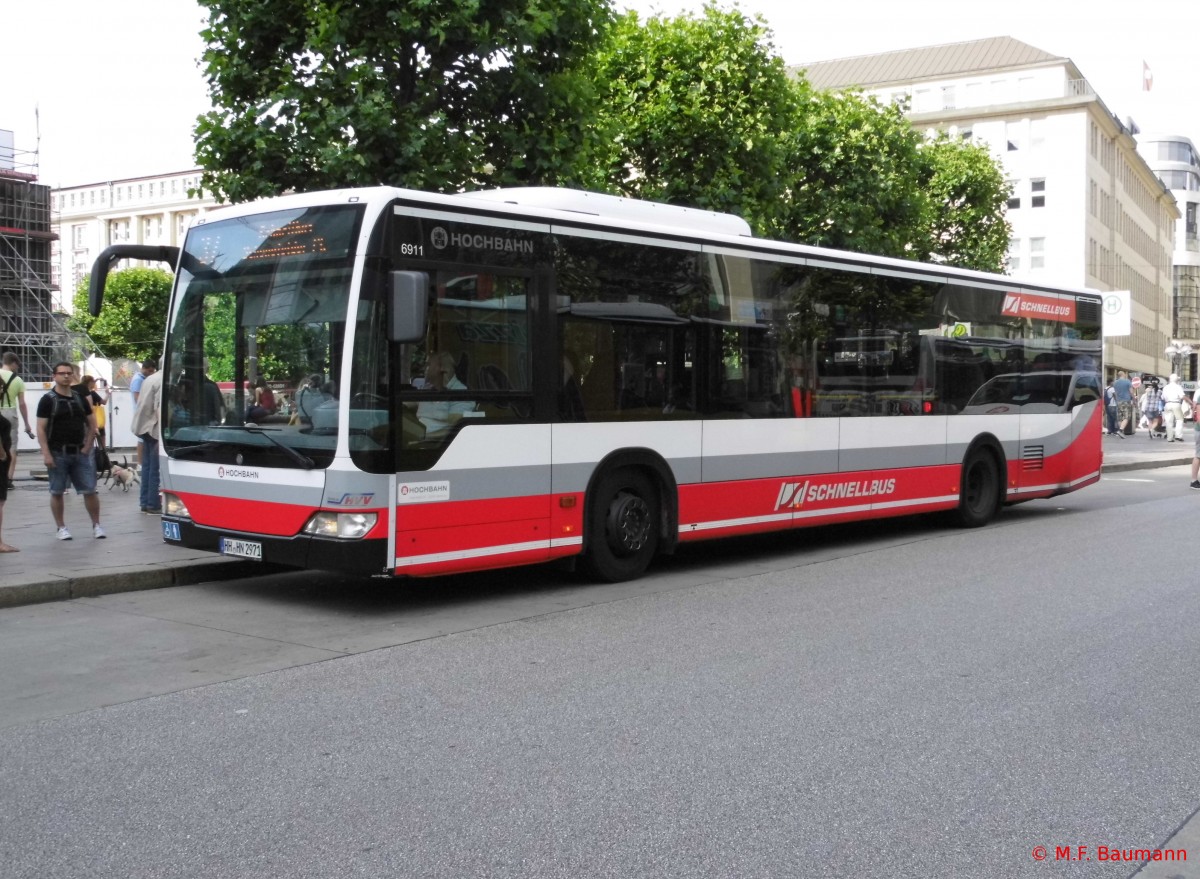 HHA 6911 - MB O 530 II, Rathausmarkt am 2.8.15