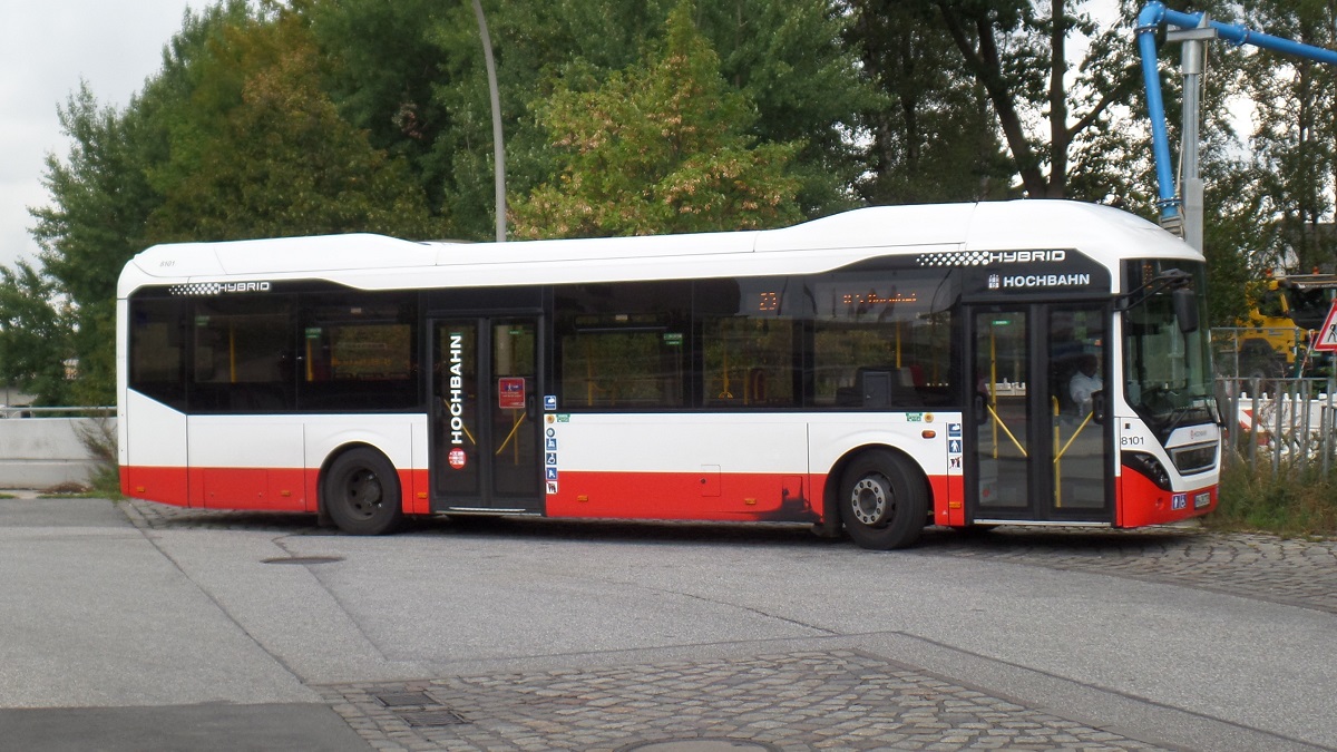 HHA 8101 (HH-JH 2739) am 7.9.2018, Endstation U-Bahn Billstedt, Linie 23, Volvo 7900 Hybrid, Diesel/Elektro, ex Jasper 8191 EZ 07.2013, 12.2015 in Jasper 8101, 01.2018 in HHA 8101 /