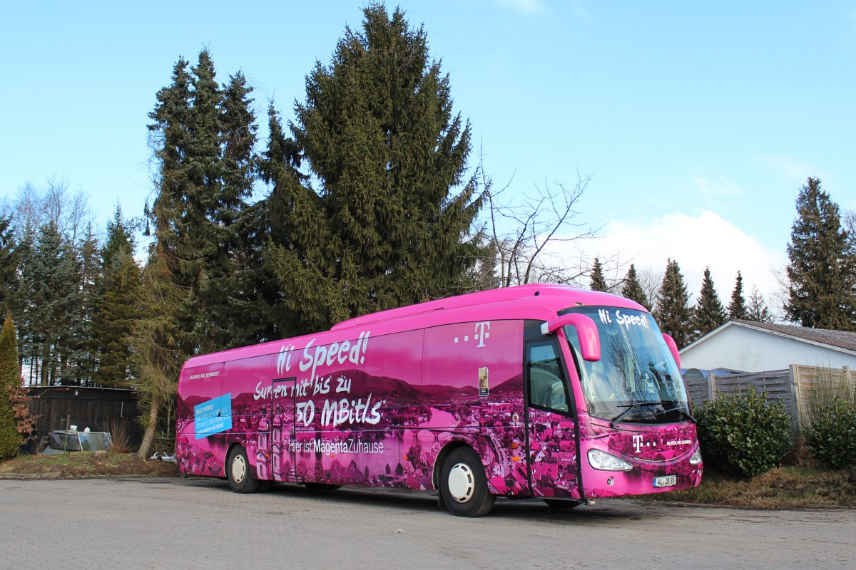  Hi Speed  Bus am 12.03.2016 in Tostedt, bei den Reisebusunternehmen  Becker Tours .