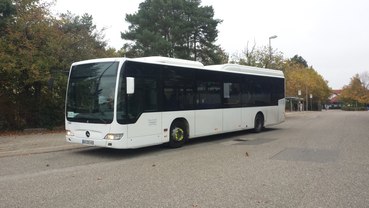 Hier ist der AN 335 HV von GTS Striebig (Leihwagen an Striebig Deutschland) auf der Buslinie 540 zum Pfalzklinikum unterwegs. Gesichtet am 29.10.2018 am Schulzentrum in Bad Bergzabern.