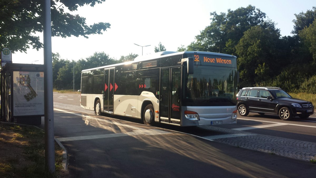 Hier ist der GER JT 72 von Trischan Reisen auf der Buslinie 32 zu den neuen Wiesen unterwegs. Gesichtet am 29.06.2018 a Fächerbad in Karlsruhe.