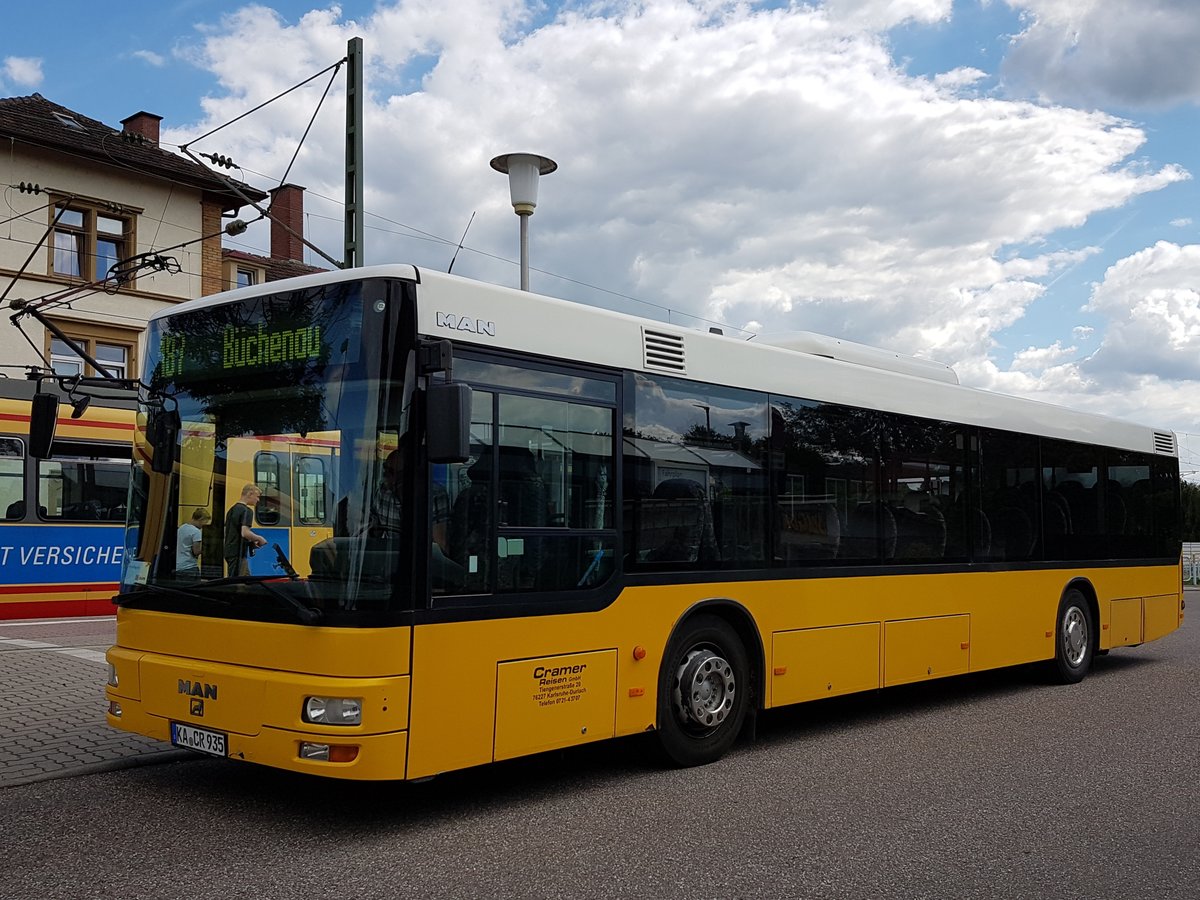 Hier ist der KA CR 935 von Cramer Reisen (ex CarPostal, Quest [CH]) auf der Buslinie 187 nach Büchenau im Einsatz. Gesichtet am 31 Mai 2019 in Untergrombach.