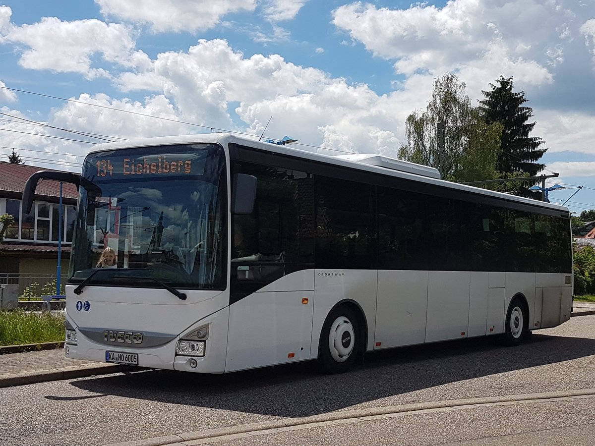 Hier ist der KA HO 6005 von Hassis Omnibus auf der Linie 134 zum Eichelberg im Einsatz. Abgelichtet am 31 Mai 2019 in Odenheim.