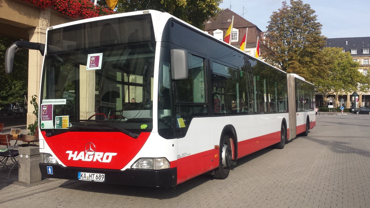 Hier ist der KA HT 689 von Hagro Transbus auf der SEV Linie S7 nach Rastatt unterwegs. Gesichtet am Hauptbahnhof in Karlsruhe am 03.10.2018.