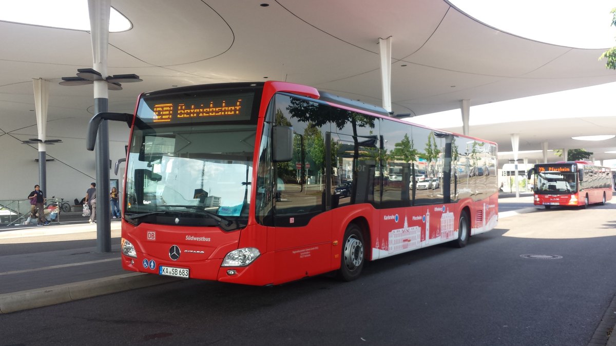 Hier ist der KA SB 683 der Südwestbus gerade aus Bretten zurück gekommen. Doch jetzt darf endlich in den Betriebshof fahren. Gesichtet am 29.06.2018 am Bahnhof Pforzheim.