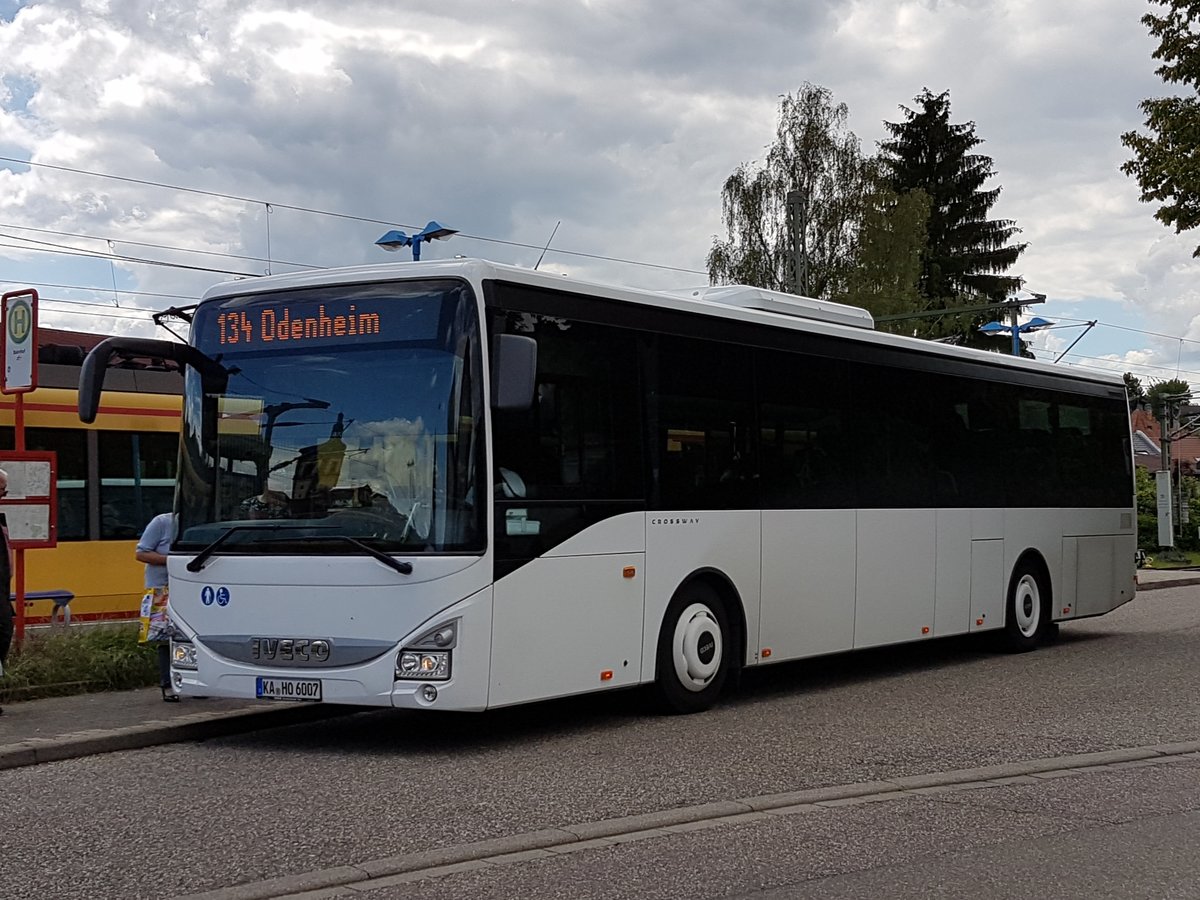 Hier kam der KA HO 6007 von Hassis Omnibus gerade als Linie 134 in Odenheim an. Gesichtet am 31.05.2019 in Odenheim.