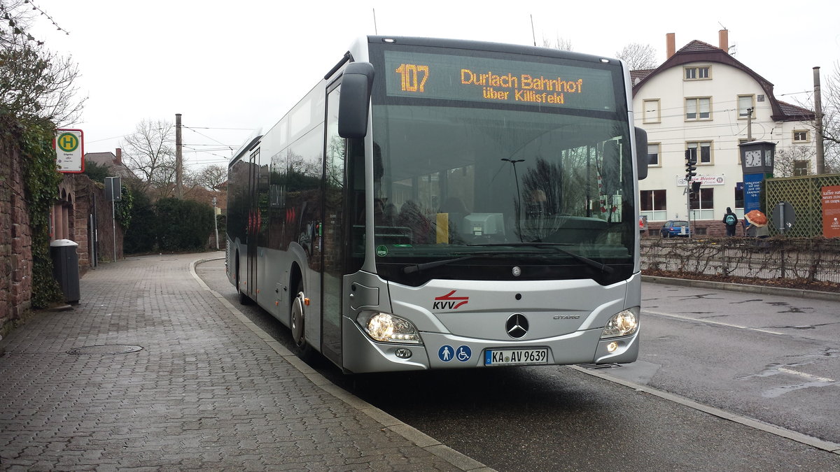 Hier ist der neue KA AV 9639 der AVG auf der Buslinie 107 zum Durlach Bahnhof über Killisfeld. Gesichtet am 10.03.2018 am Erbprinz in Ettlingen.