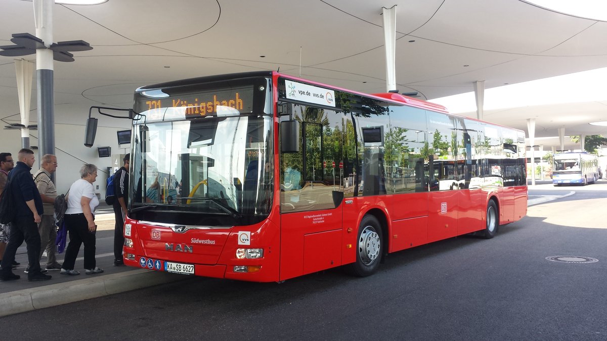 Hier ist der neue KA SB 6627 der Südwestbus auf der Linie 731 nach Königsbach unterwegs. Gesichtet am Bahnhof Pforzheim am 29.06.2018.