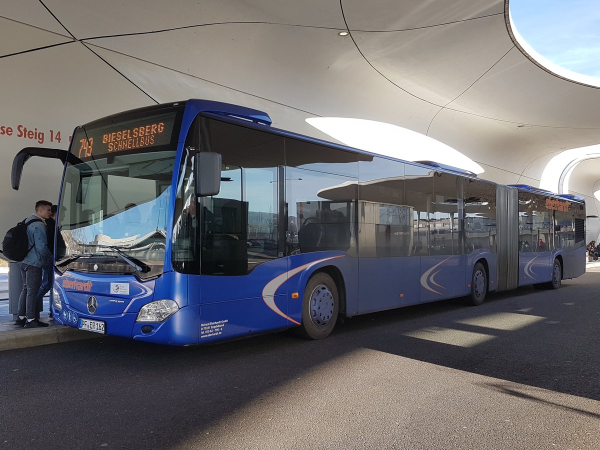 Hier ist der neue PF ER 162 von Eberhardt Reisen auf der Buslinie 743 als Schnellbus nach Bieselsberg im Einsatz. Abgelichtet am 19.11.2019 am HBF in Pforzheim.