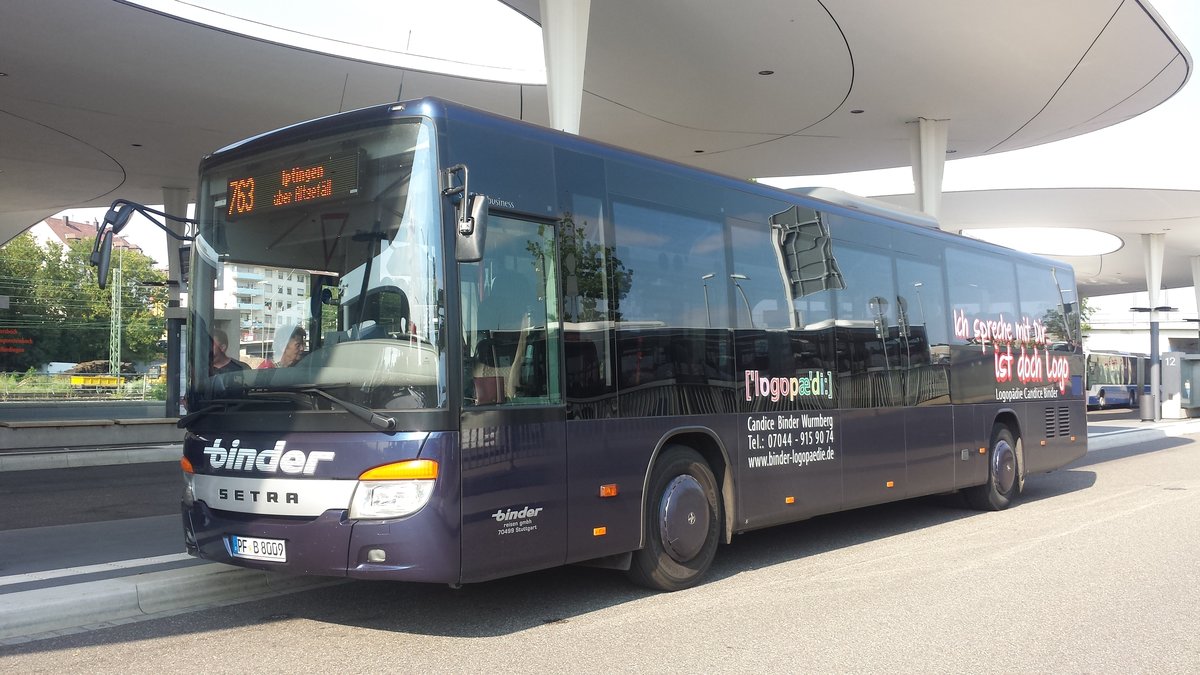 Hier ist der PF B 8009 von Binder Reisen auf der Buslinie 763 nach Iptingen über Altgefäll unterwegs. Gesichtet am 29.06.2018 am Bahnhof Pforzheim.