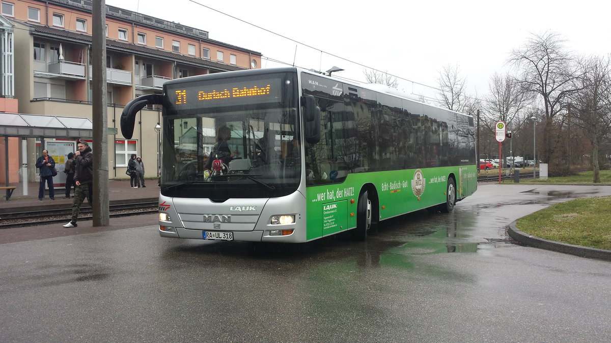 Hier ist der RA UL 318 von Lauk Reisen auf der Businie 31 zum Durlach Bahnhof unterwegs. Gesichtet am 28.03.2018 am Waldstadt Zentrum in Karlsruhe.