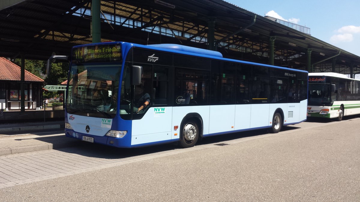 Hier ist der RA W 931 der NVW auf der Buslinie 112 nach Ettlingen Friedhof über Ettlingen Neuwiesenreben unterwegs. Gesichtet am 27.07.2018 am ZOB in Ettlingen Stadt.