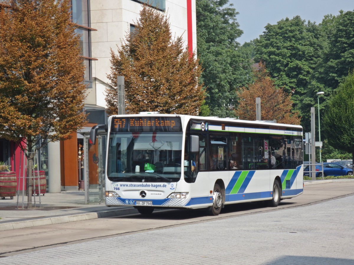 Hier sieht man einen der Citaro II der Hagener Straenbahn AG auf der Linie 547 in die Stadtmitte von Hagen einfahren. Es handelt sich um den Wagen: HA- DF766