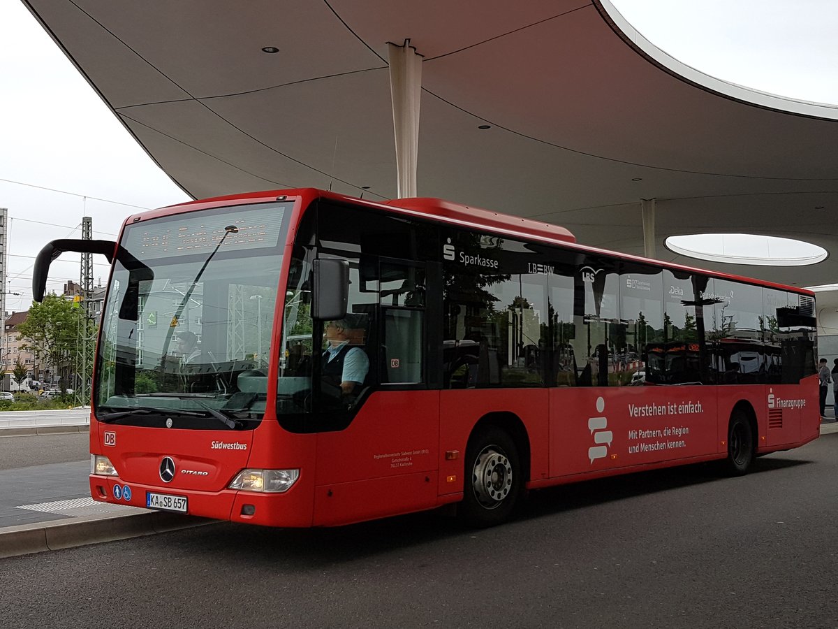 Hier wartet der KA SB 657 von der RVS (Südwestbus) auf seinen nächsten Einsatz. Abgelichtet am 11 Juni 2019 in Pforzheim.