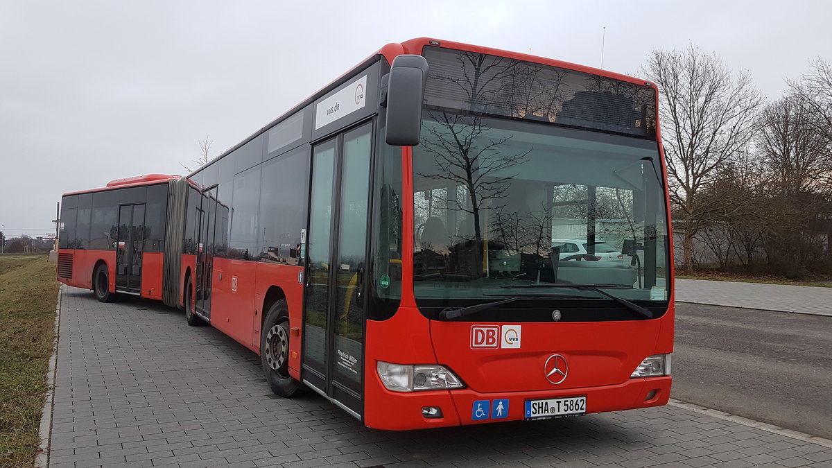 Hier wartet der SHA T 5862 von der FMO (ex RBS, Stuttgart) auf einen weiteren Ausflug. Fotografiert am 12 Januar 2020 am FMO Busparkplatz in Leinfelden (b. Stuttgart).