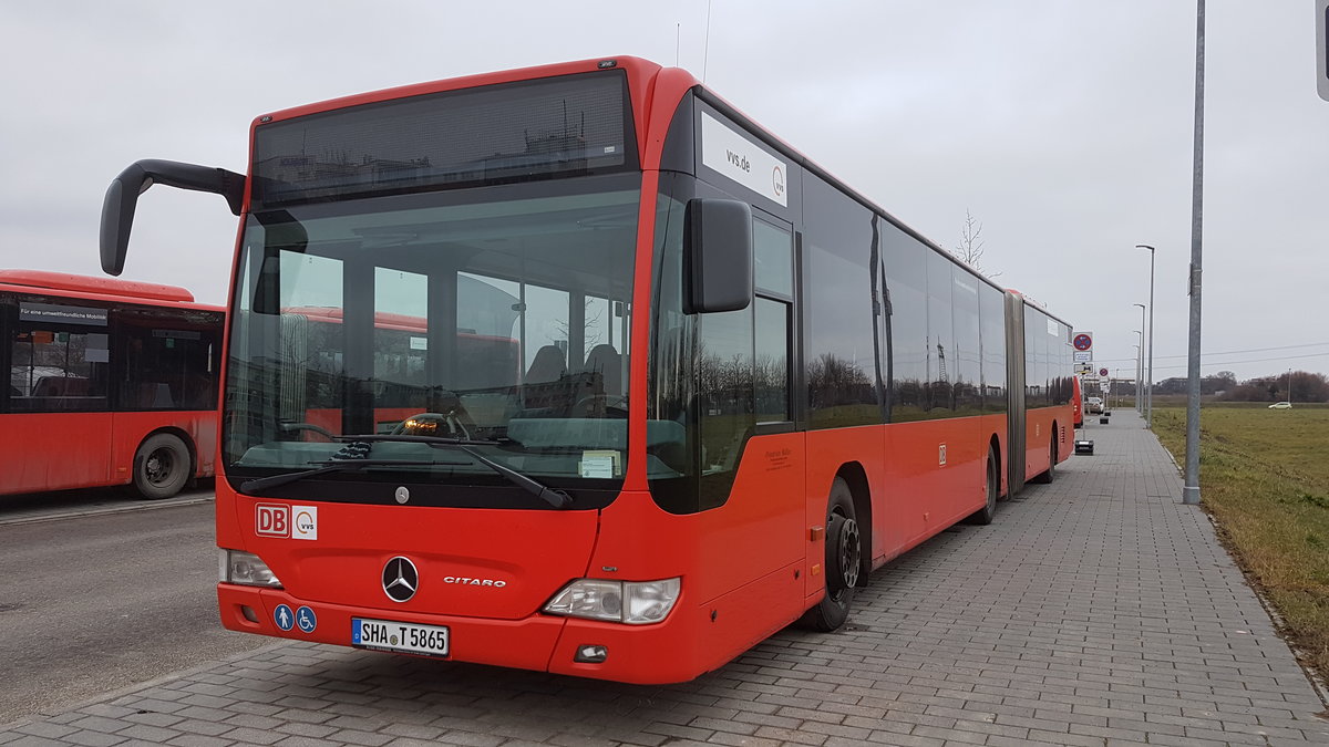 Hier wartet der SHA T 5865 von der FMO (ex RBS, Stuttgart) auf einen weiteren Ausflug. Gesichtet am 12 Januar 2020 auf dem FMO Busparkplatz in Leinfelden.