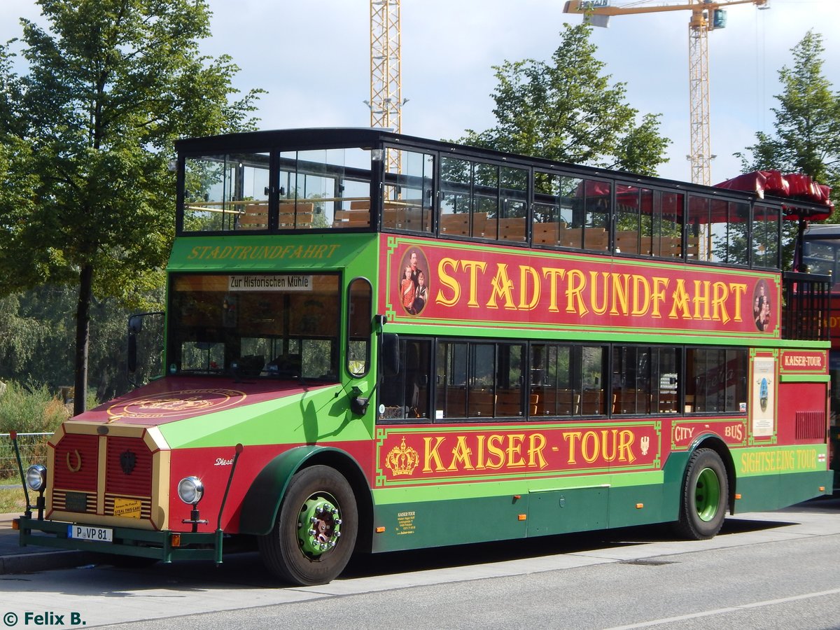  Historischer  Doppeldecker von Kaiser-Tour aus Deutschland in Potsdam am 24.08.2015