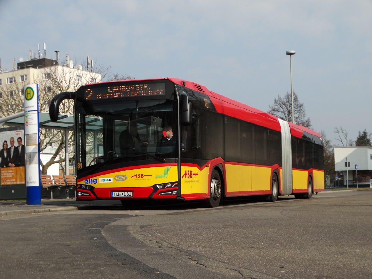 HSB Solaris Urbino 18 Wagen 81 am 10.03.16 in Hanau auf der Linie 2