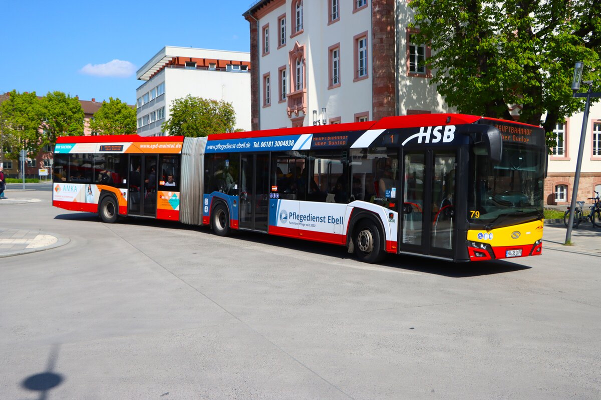 HSB Solaris Urbino 18 Wagen 79 am 14.04.26 in Hanau Freiheitsplatz