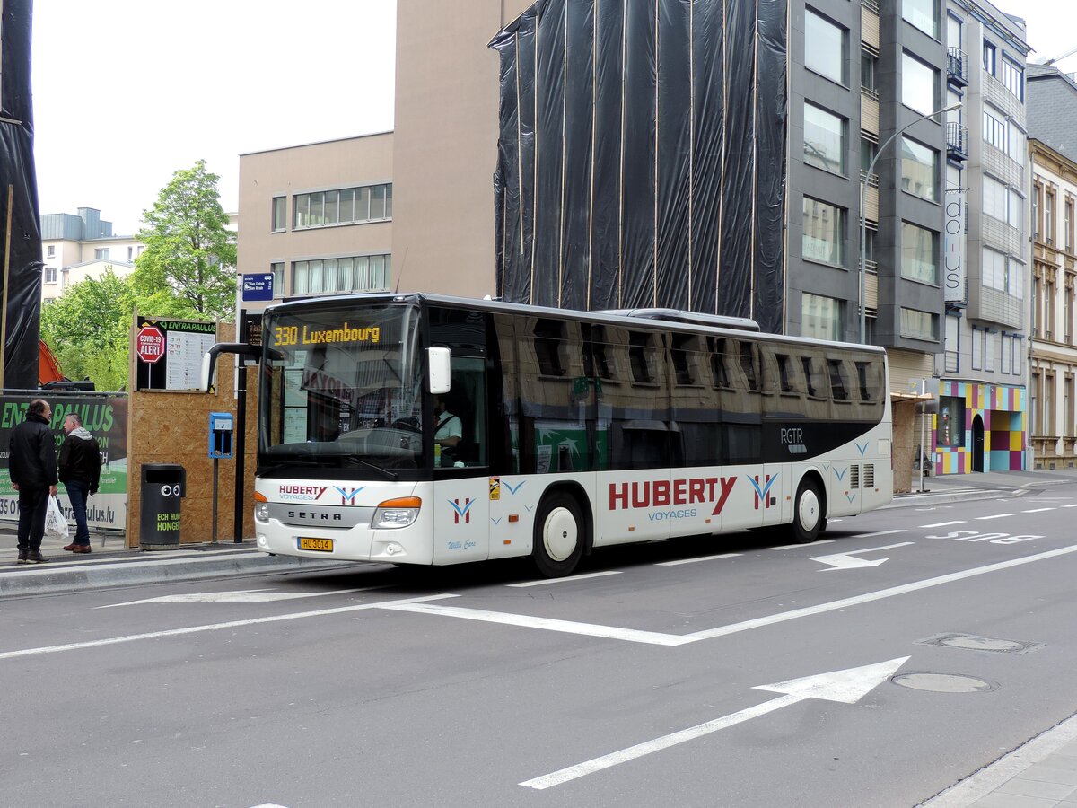 HU 3014, Setra S 415 LE Business, am 20. Mai 2021 auf der Linie 330 in Luxembourg abgelichtet