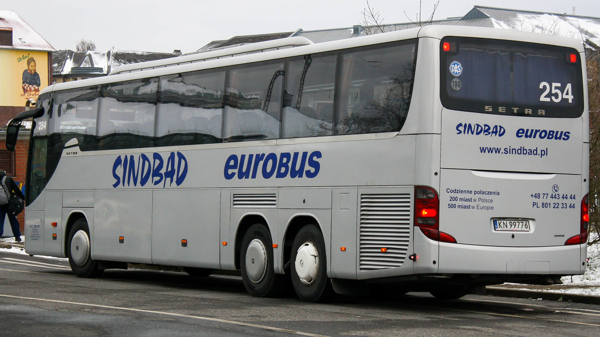 Huh? Eine MB-Radkappe an einem Setra? Hier zu sehen einen Setra S416GT-HD von 'Sindbad eurobus' mit der Wagennummer 254 am Krefelder Hauptbahnhof ( Süd ). | März 2018
