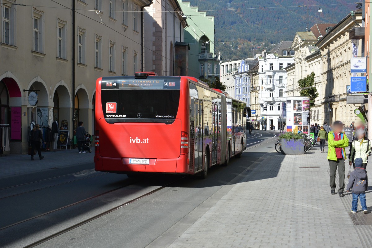 I-416IVB fährt am 12.10.2015 durch Innsbruck. Aufgenommen wurde ein Mercedes Benz Citaro G Facelift.
