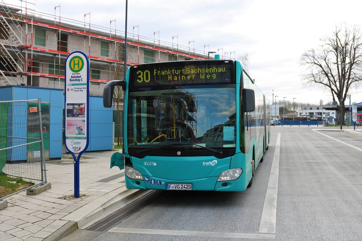 ICB Mercedes Benz Citaro 2 G Wagen 420 am 21.03.20 in Bad Vilbel Bhf 