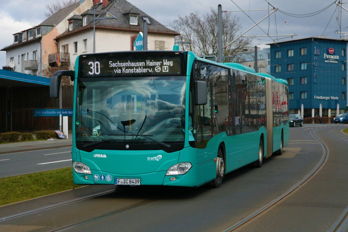 ICB Mercedes Benz Citaro 2 G Wagen 439 am 11.03.23 in Frankfurt am Main
