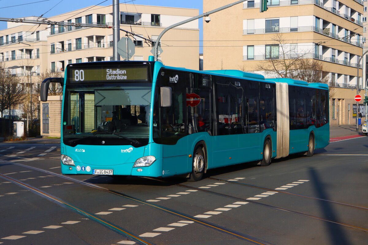 ICB Mercedes Benz Citaro 2 G Wagen 437 am 24.01.26 auf der Linie 80 in Frankfurt am Main
