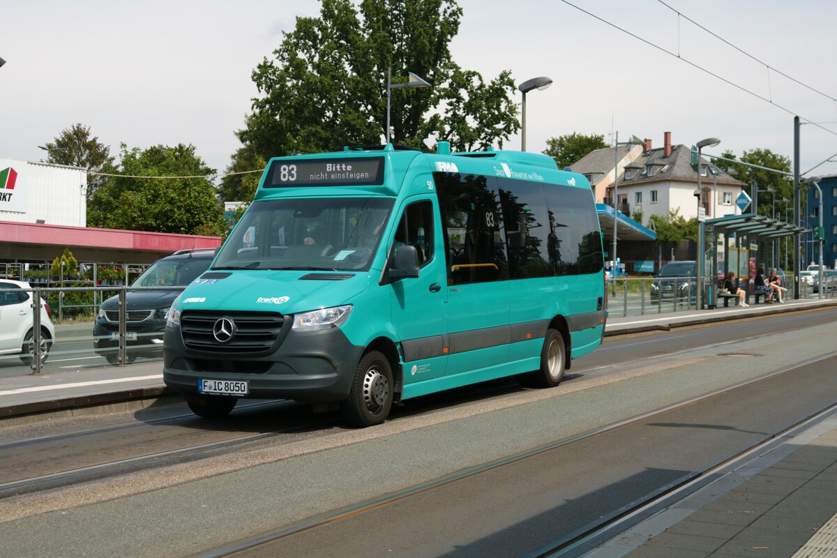 ICB Mercedes Benz Sprinter Wagen 50 auf der Linie 83 am 10.07.21 in Frankfurt am Main Friedberger Warte