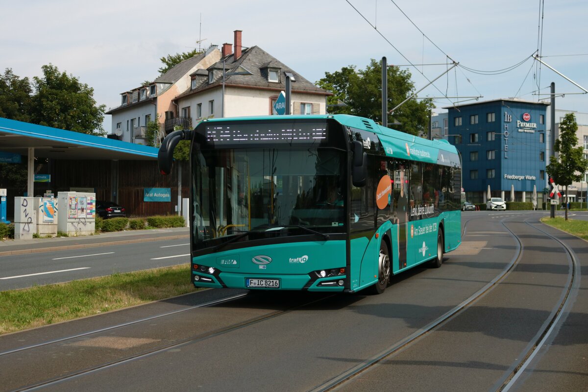 ICB Solaris Urbino 12 Wagen 216 auf der Linie 34 am 10.07.21 in Frankfurt am Main Friedberger Warte