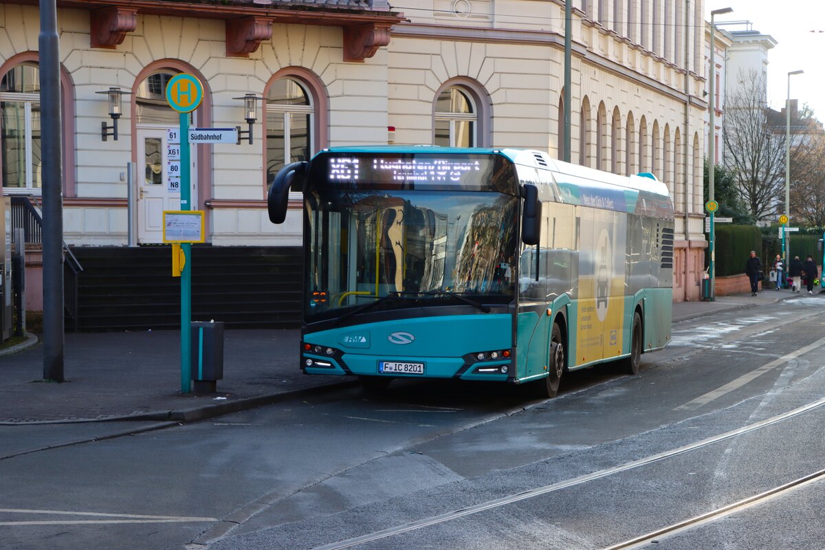 ICB Solaris Urbino 12 Wagen 201 am 07.02.26 min Frankfurt am Main