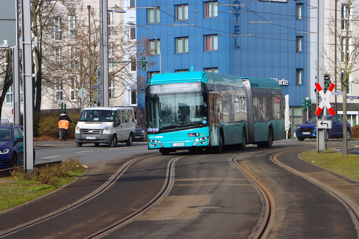 ICB Solaris Urbino hydrogen Wagen 489 am 07.02.26 in Frankfurt am Main