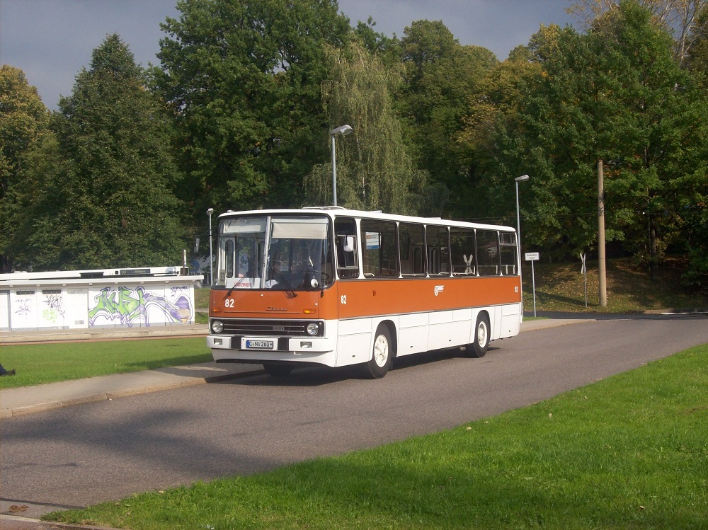 Ikarus 260 - C NV 260 H - Wagen 82 - in Chemnitz, Bernsdorf Gleisschleife - am 5-Oktober-2014 --> Fotosonderfahrt