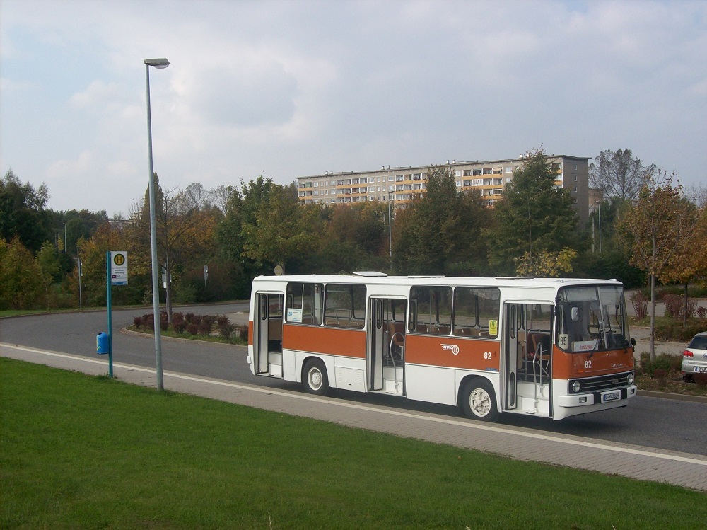 Ikarus 260 - C NV 260 H - Wagen 82 - in Chemnitz, Betriebshof Adelsberg - am 5-Oktober-2014 --> Fotosonderfahrt