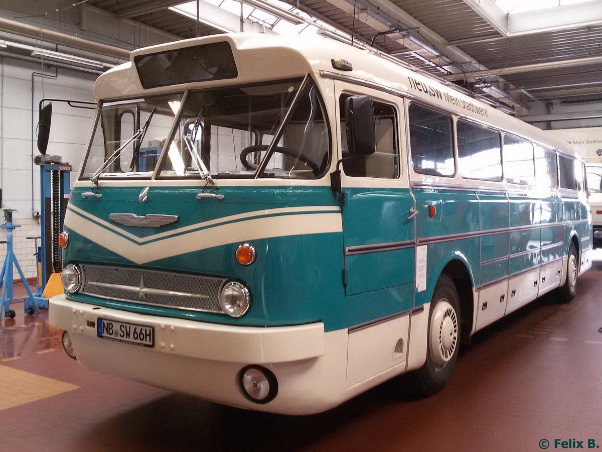 Ikarus 66 der Neubrandenburger Verkehrsbetriebe in Neubrandenburg am 09.11.2016