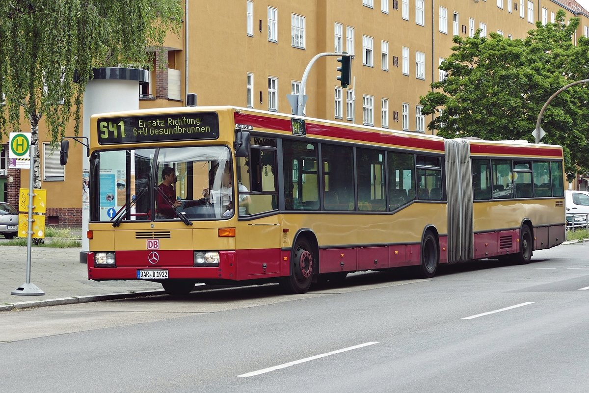 Im DB Ersatzverkehr /SEV der S-Bahn Berlin S41 & S42, dieser Mercedes -Benz  MB O405 G, BAR-D 1922 von 'Unity -City & Event Bus', im Juni 2019.