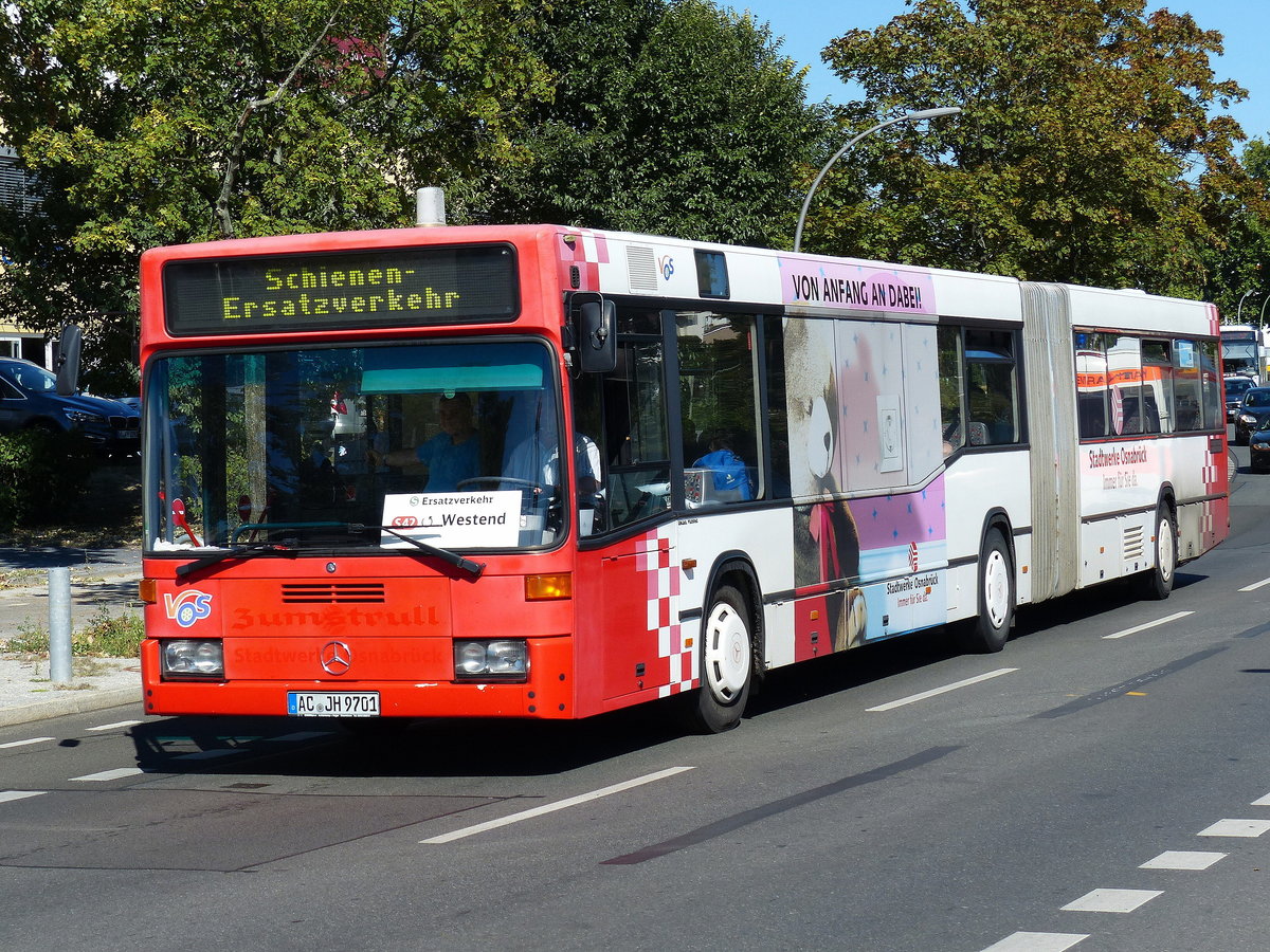 Im SEV -Ersatzverkehr S41/S42 (Ring) AC-JH 9701. Berlin im Aug.2016.
