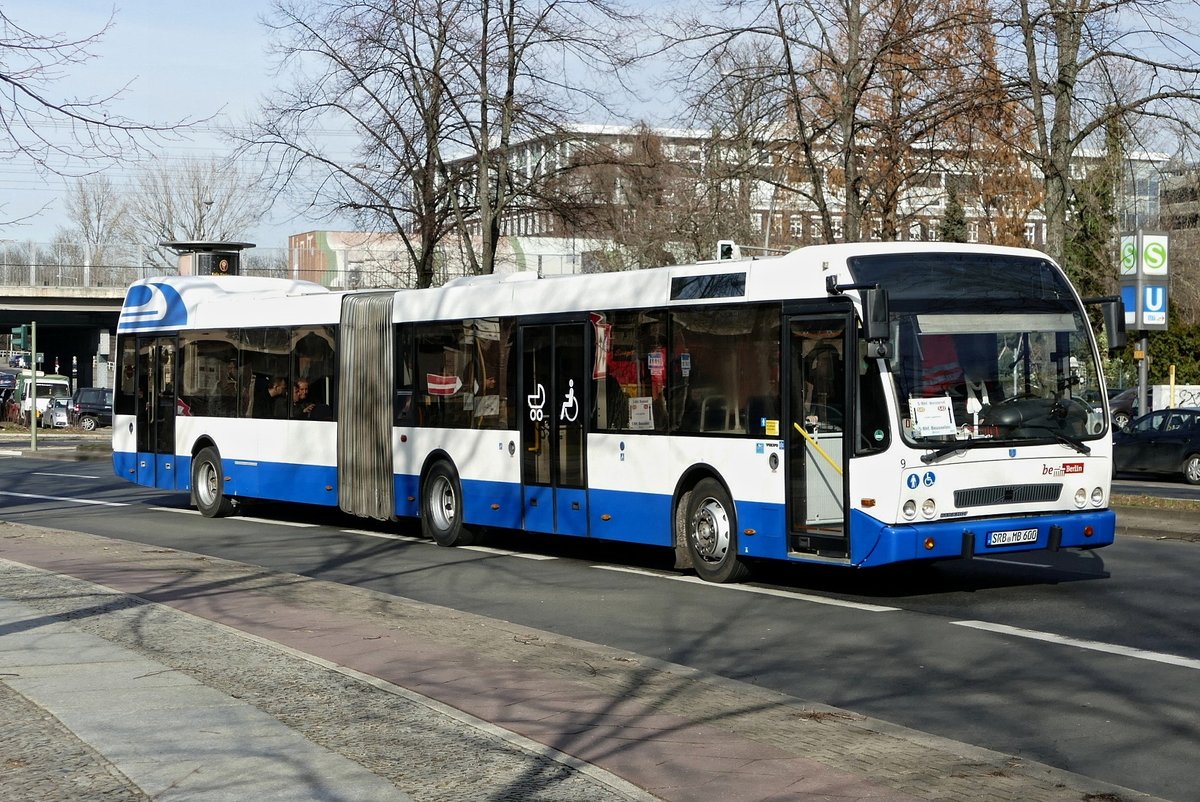 Im SEV der S- Bahn Berlin S42 /41, der Volvo B7LA / Berkhof Jonckheer (ex GVB Amsterdam & BVG) hier in Berlin -Charlottenburg im Februar 2019.