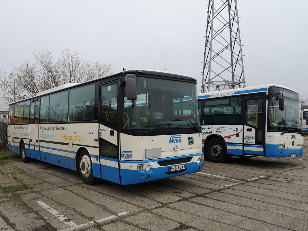 Irisbus Axer und Mercedes Conecto der MVVG in Neubrandenburg am 09.03.2020