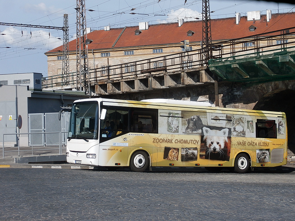 Irisbus Crossway der DPCHj auf der Linie aus Jirkov/Chomutov nach Prag. Diese Linie endet am 31. August. (Prag, 25.8.2015)
