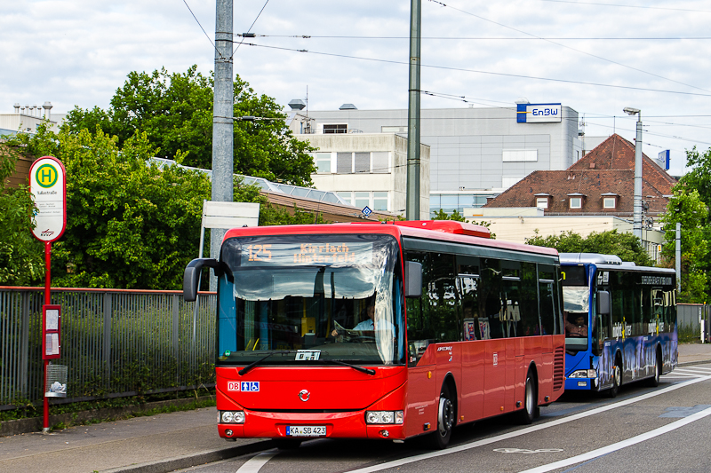 Irisbus Crossway LE KA-SB 423 der Südwestbus (RVS) an der Tullastr. auf dem neuen Linienweg der Linie 125. Früher fuhr hier die Linie 123.