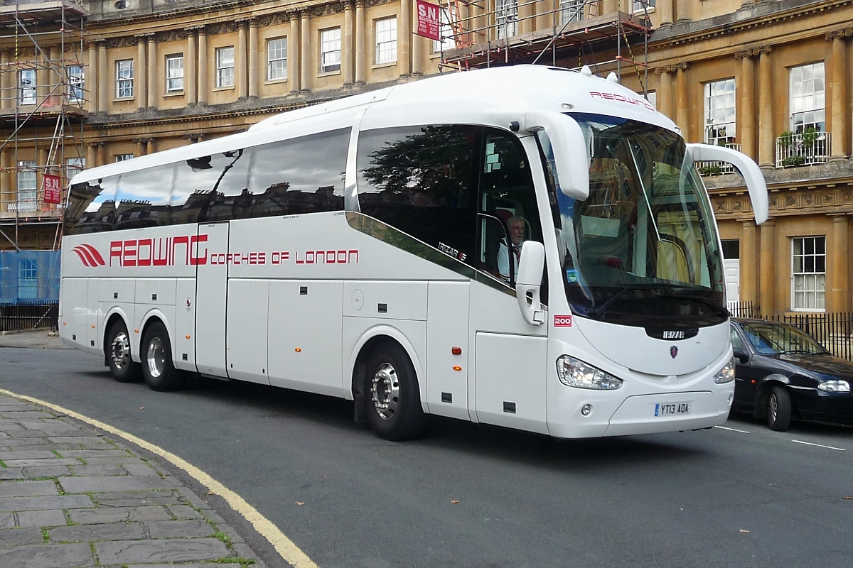 IRIZAR-i6 Reisebus von REdwing Coaches of London in Bath, 16.9.16