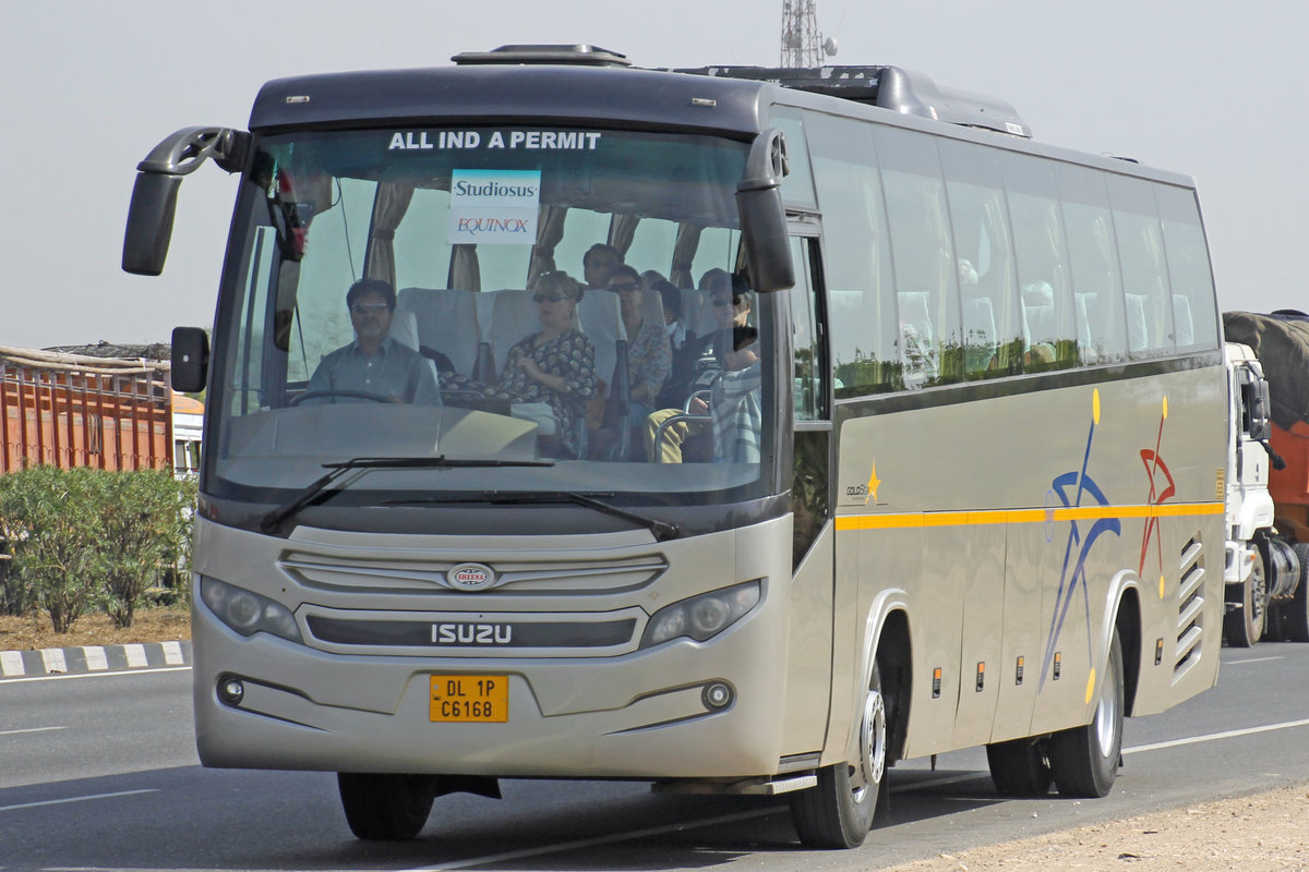 Isuzu, 17.Februar 2017, Jaipur Kishangarh Expressway, Rajasthan, Indien.