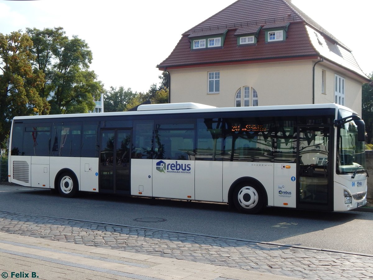 Iveco Crossway von Regionalbus Rostock in Güstrow am 13.09.2016