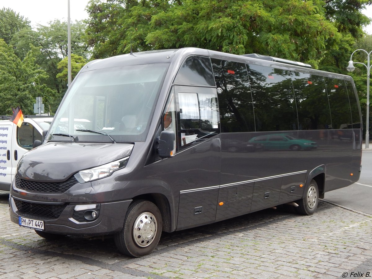 Iveco Daily von Potsdam Bus aus Deutschland in Potsdam am 09.06.2016