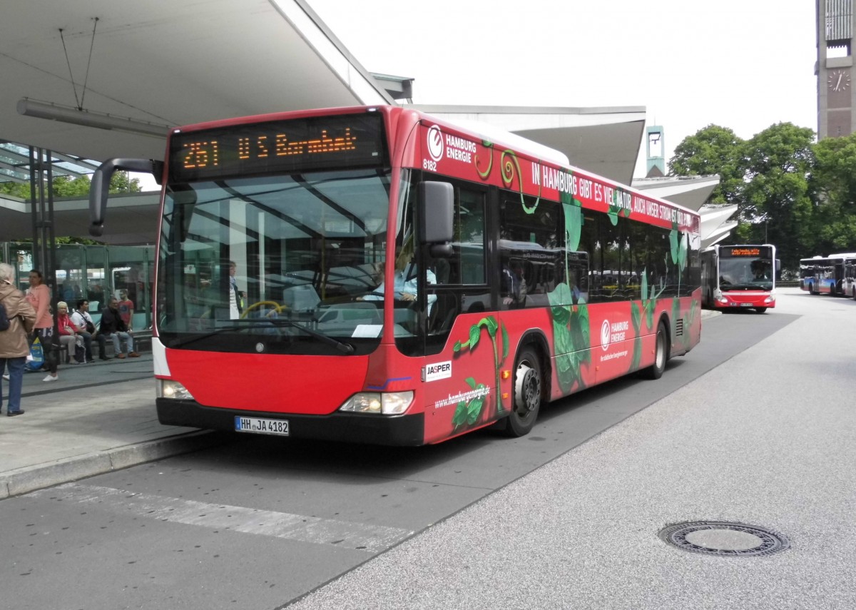 Jasper Wg. 8182 MB O 530 II auf Linie 261, U Wandsbek Markt am 13.07.15