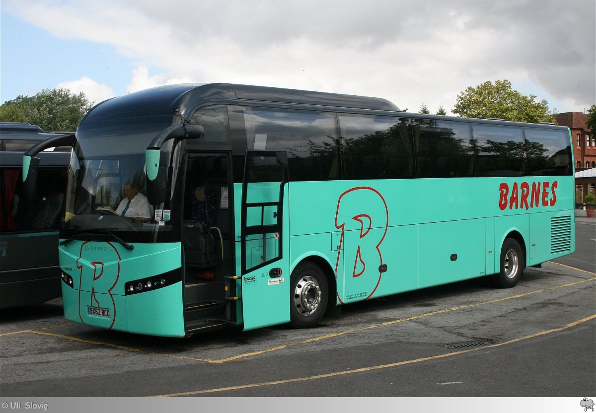 Jonckheere / Volvo JHD 122  Barnes Coaches LTD . Aufgenommen am 6. August 2014 in Salisbury / England.