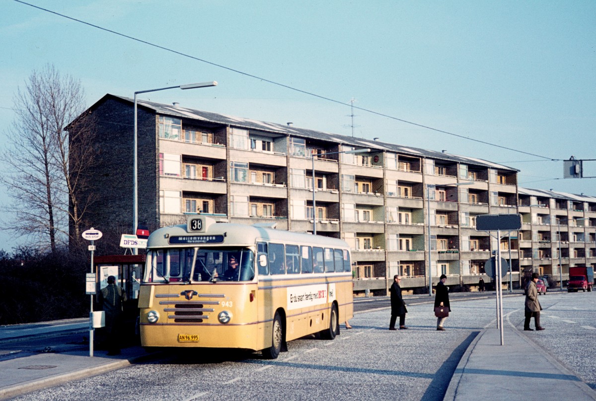 København / Kopenhagen KS Buslinie 38 (Leyland-DAB 943) Borups Allé / Frederikssundsvej am 14. April 1970.
